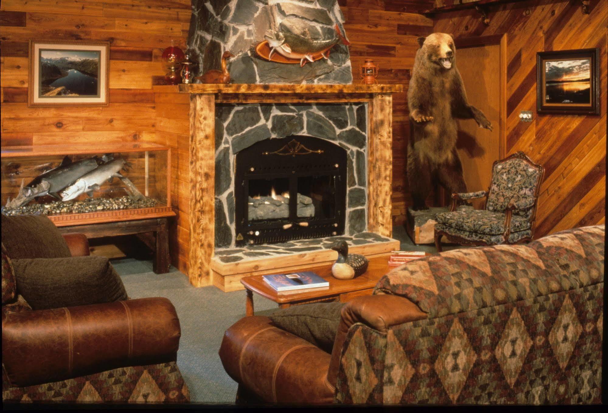 Inconnu Lodge Mcevoy Lake المظهر الخارجي الصورة